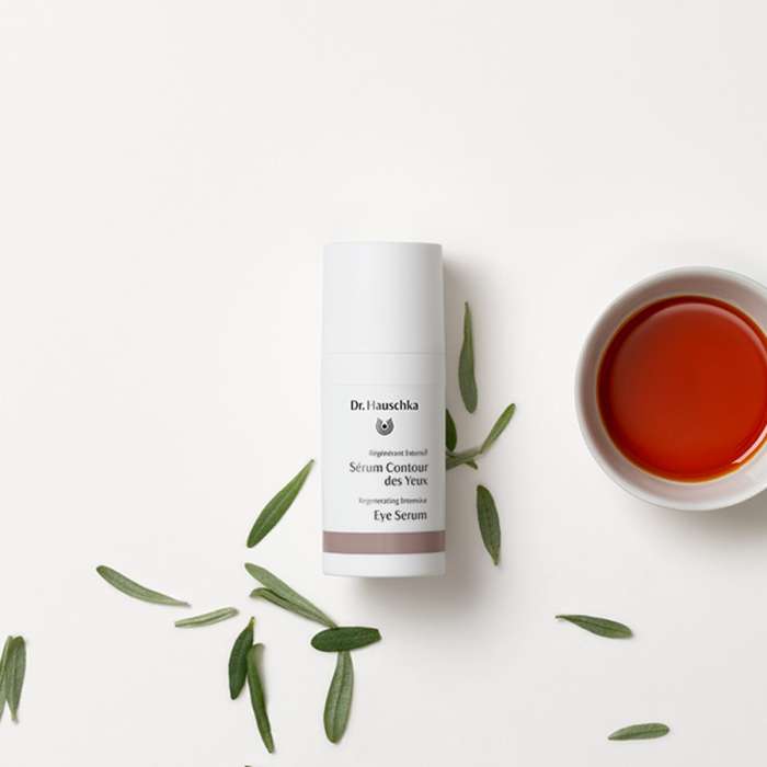 Crème pour le contour des yeux Dr. Hauschka 15 ml