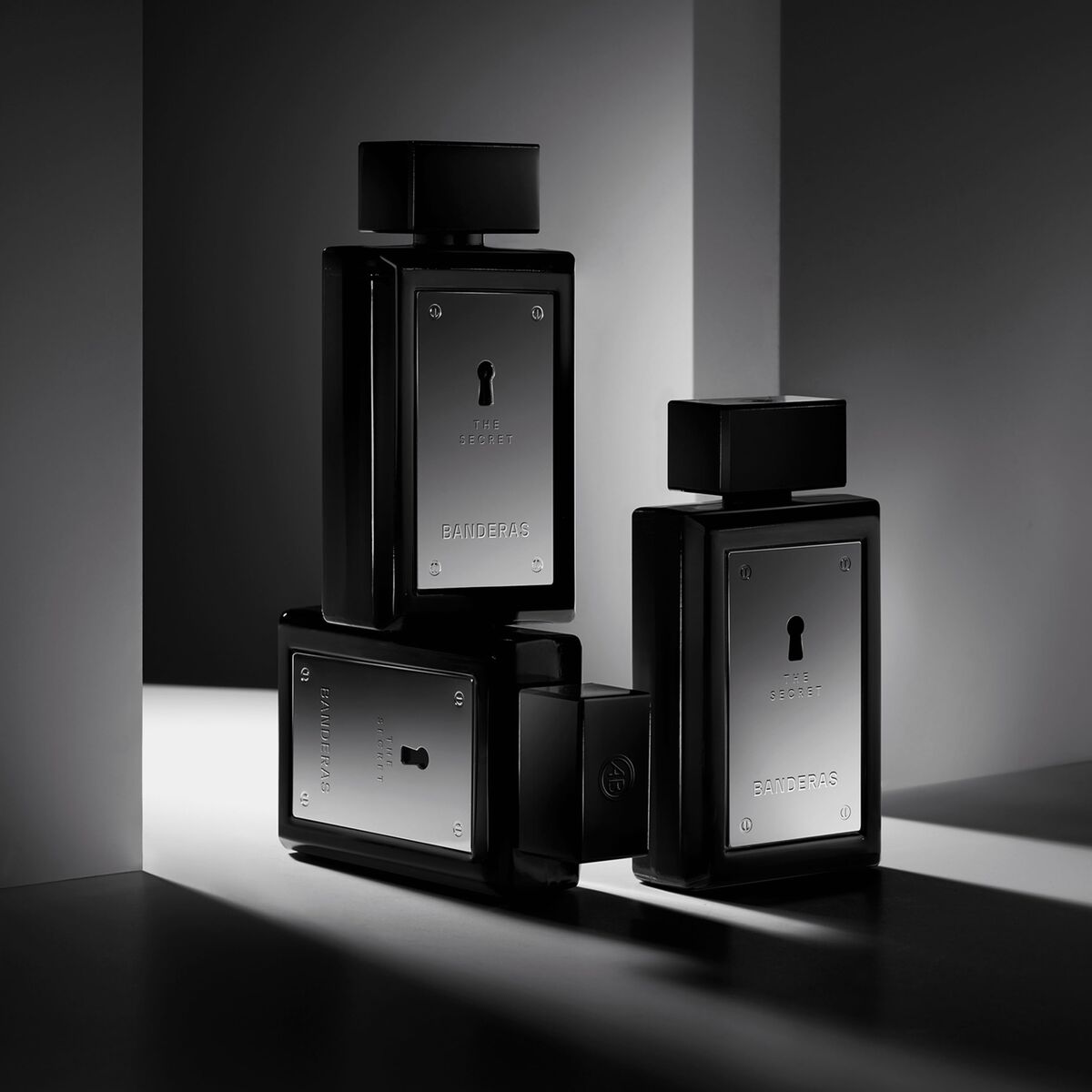 V2H225642132AEA73DB55DFCFFE657A0B58R6070956P9