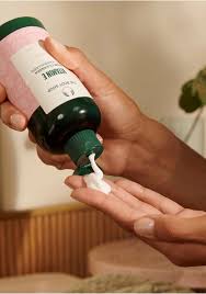 Soin nettoyant The Body Shop VITAMIN E 250 ml